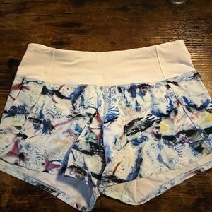 Lululemon Speed Up mid rise short 4"